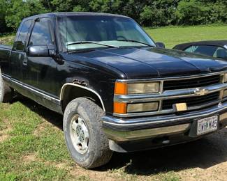 1997 Chevrolet GMT-400 Pickup Truck, VIN 2GCEK19R5V1292893, Mileage Showing Odometer 488,488, Missouri Title