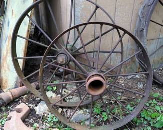 Metal Wagon Wheels, Qty 2, 36" and 32"