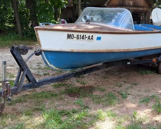 Penn Yan Classic 1993 Boat With Johnson Motor, Including Trailer