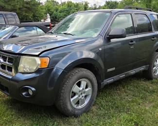 2008 Ford Escape Sport Utility Vehicle, VIN 1FMCU03178KA38830, Mileage Show On Odometer 276596, Missouri Title