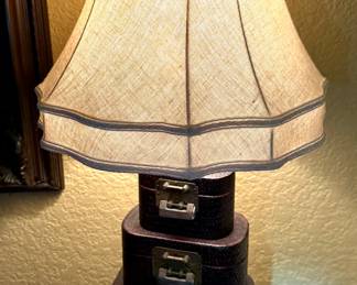 Stacking Chest Table Lamp