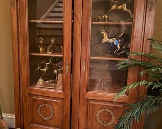 Viewing Cabinet