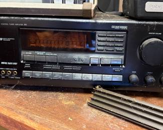 Sanyo AV tuner/amplifier TX-SV727