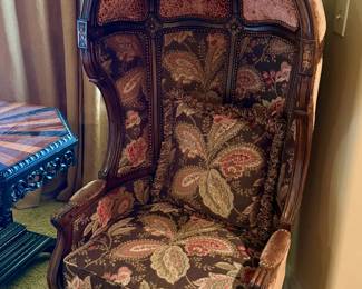 Porter's Hooded Canopy Chair