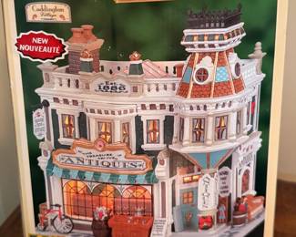 Lemax Treasure Trove Antiques Caddington Christmas Village