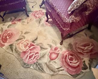 Oval floral garden area rug (approx. 4x6')