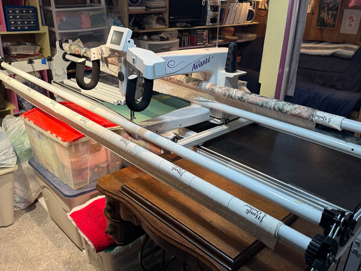 Avanti Long Arm quilting machine