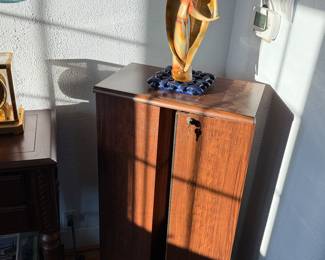 Home decor storage