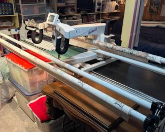 Avanti Long Arm quilting machine