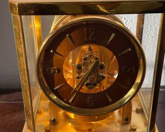Collectible mantle clock
