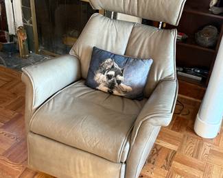 Recliner chair