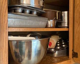 Baking Pans and sheets , Utensils Mixing Bowls