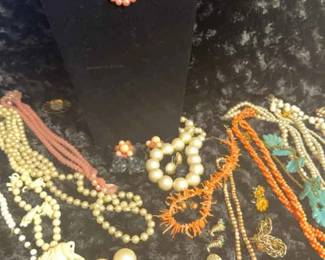 Costume Jewelry For Dress Up