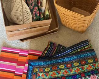 Longaberger, And Festive Dining Linens
