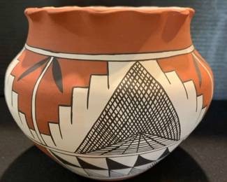TA201Acoma Pottery By Wandvr