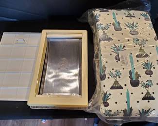 TA321Pet Door And Car Seat