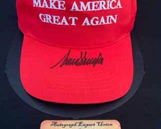 TA250VAutographed Hat By Donald Trump
