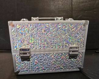 TA308Makeup case with keys