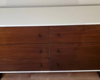 TA340Dresser