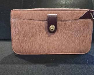TA306Coral wallet Coach