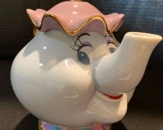 TA211VDisney Mrs. Potts