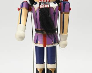 Royal Nutcracker 