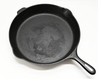 Double Spout Cast Iron Pan