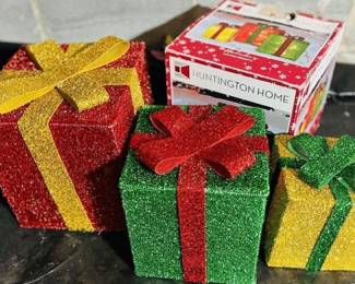 Huntington House Lighted Gift Boxes 
