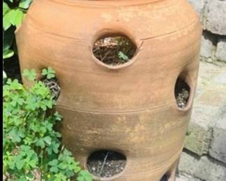 Strawberry Pot 