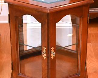 Hexagonal Display Table 18 x 21 x 23