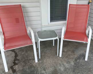 2 Outdoor Plastic Patio Chairs With Table