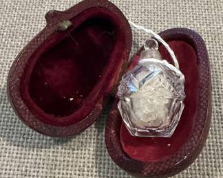 Rare cut glass salt shaker in leather case