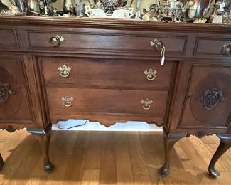 Lovely formal sideboard 