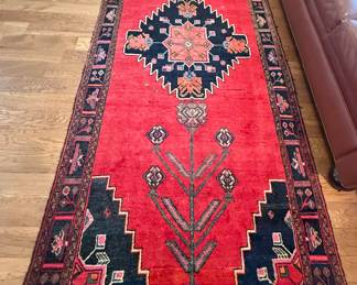 4.5’ x 11’ rug