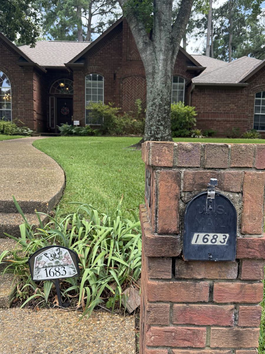 Welcome to 1683 Old Oak!