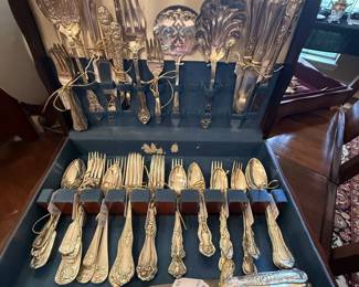 Several patterns in  silver plate (silver chest not for sale)