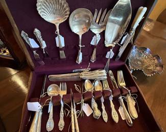 Several patterns of sterling plate (silver chest not for sale)