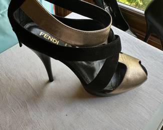 FENDI STRAPPY HEELS 36.5