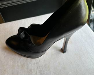 PRADA BLACK HEELS 37eu