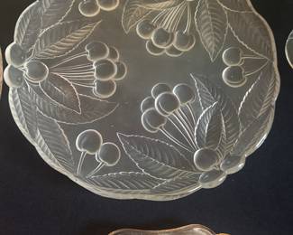 Serving plate