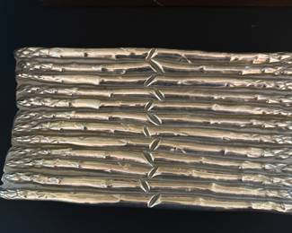 Metal asparagus footed tray