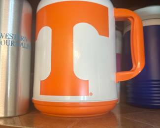 Tennessee Vols large plastic cup. Get this one before football season!