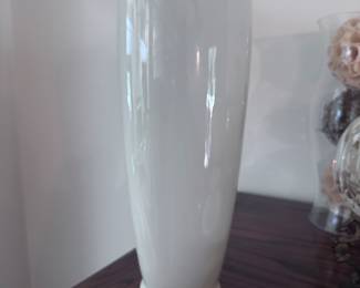 white ceramic vase