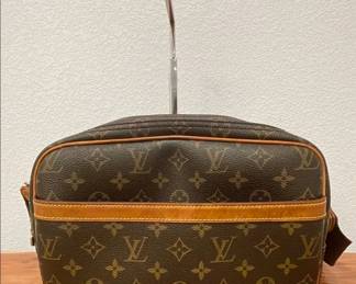 These authentic designer purses are brought to you by Kandyslux will only be available at the Thursday night preview. (615) 542-3068