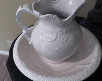 Ceramic wash basin and pitcher