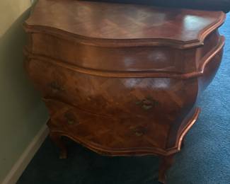 Vintage dresser - great piece!