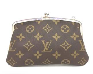 These authentic designer purses are brought to you by Kandys lux .(615) 542-3068
