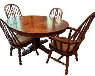 Kitchen Table W 4 Chairs Leaf 