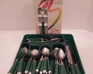 Vintage Hunter Green Oneida Stainless Flatware 61 Pieces