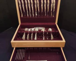 Silver Wind Hope Chest Flatware Set 1847 Rogers Bros. Small Knives
